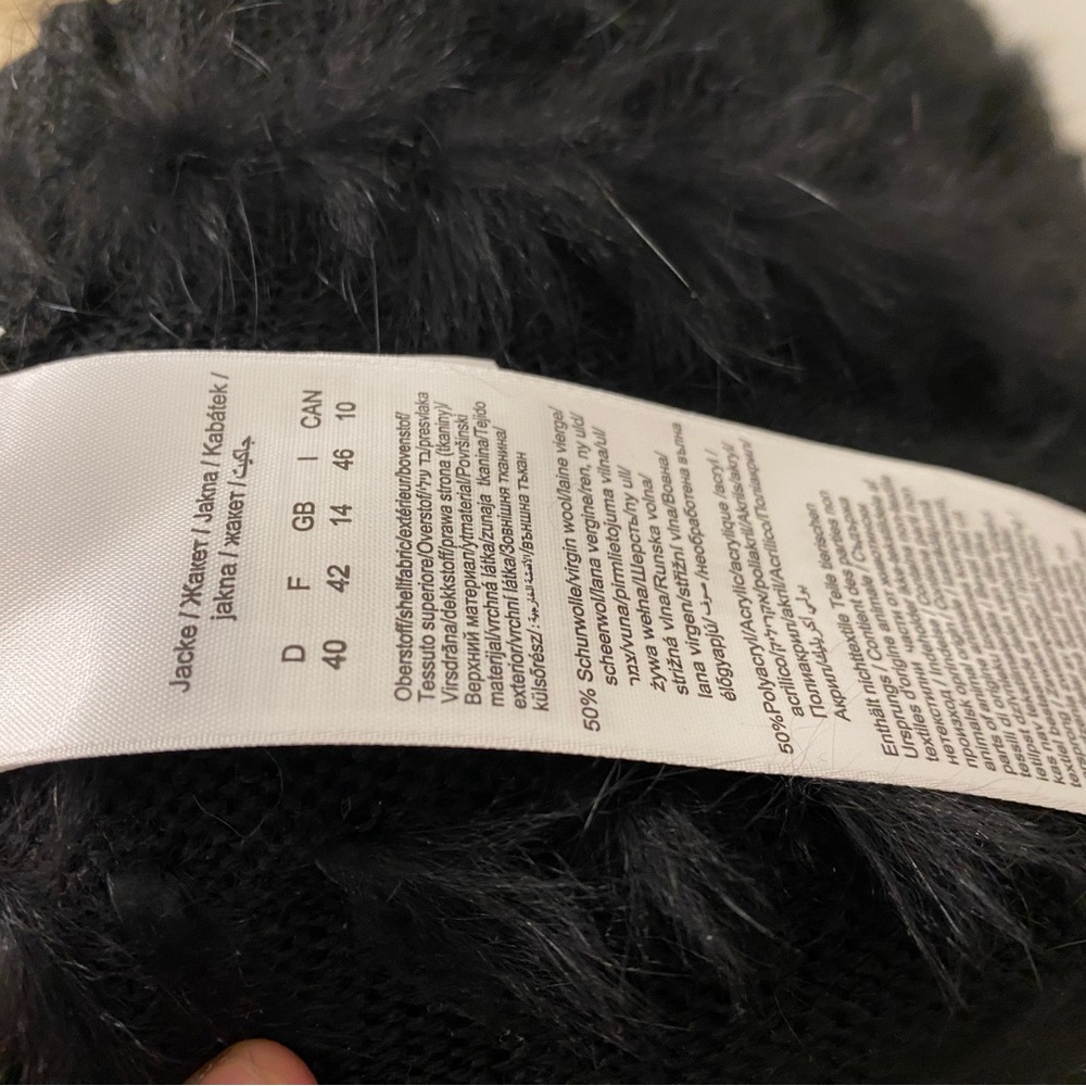 Monari cropped fur top with buttons - Picture 11 of 12